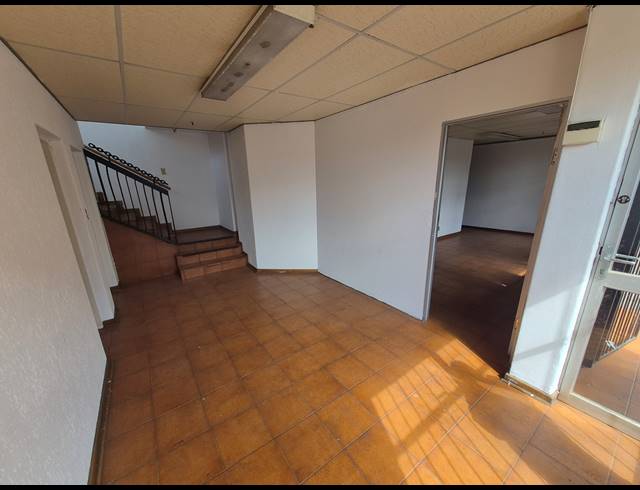 1,450M² WAREHOUSE FOR SALE IN DENVER